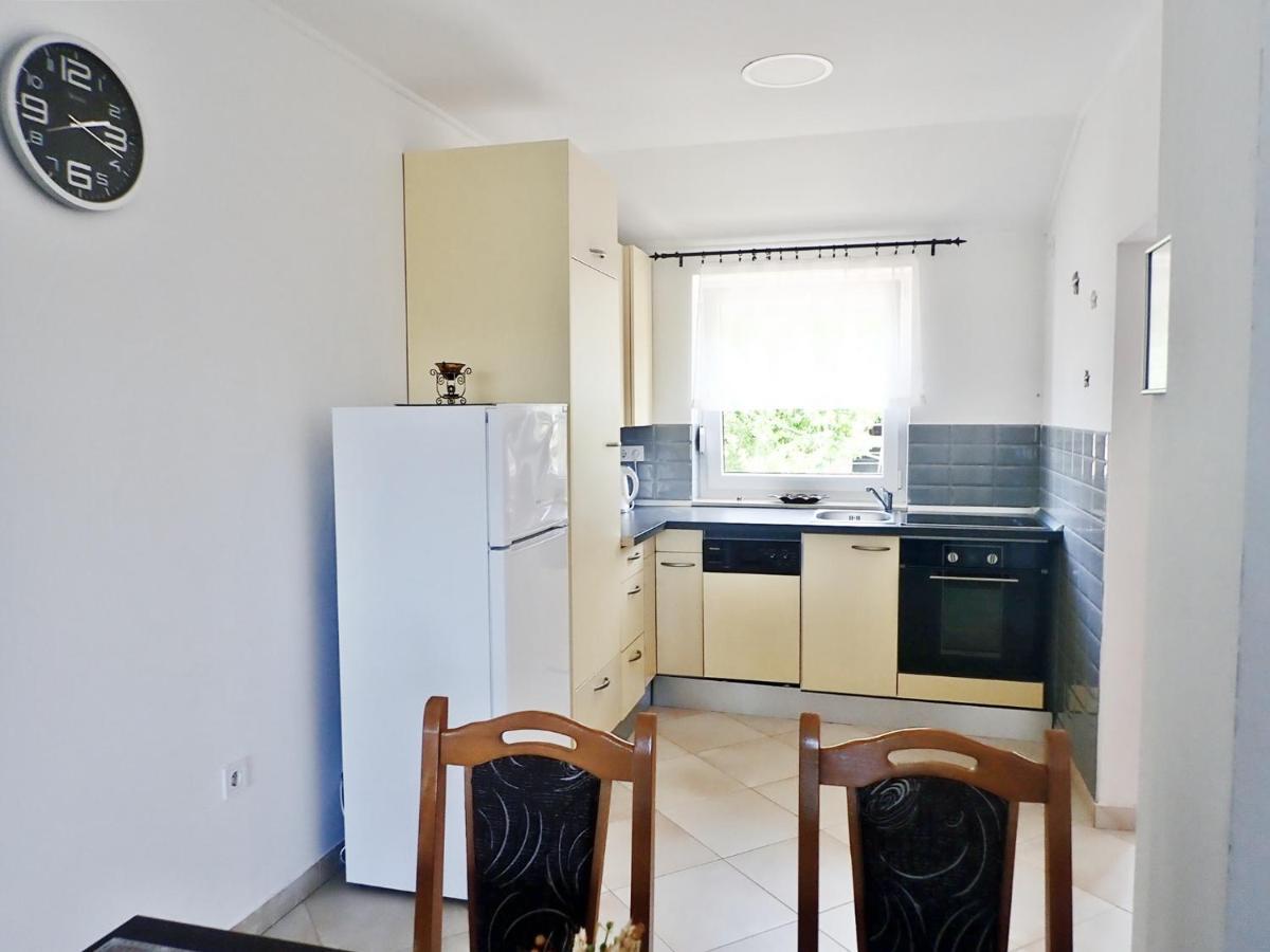 Apartment Maca Starigrad Paklenica Eksteriør bilde